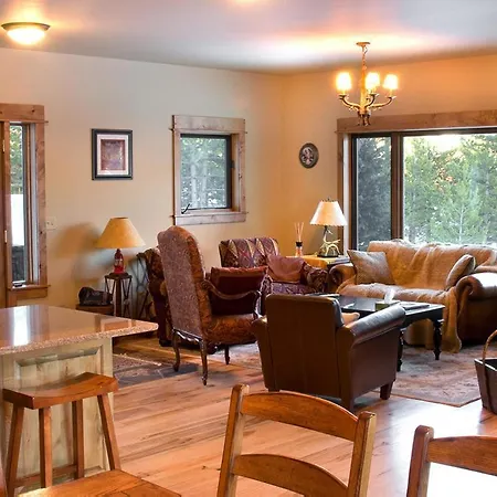 Twin Lift Lodge